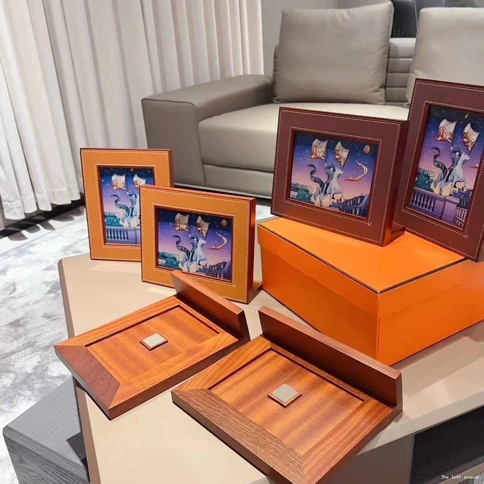 LEATHER HERMES PICTURE FRAME 0816